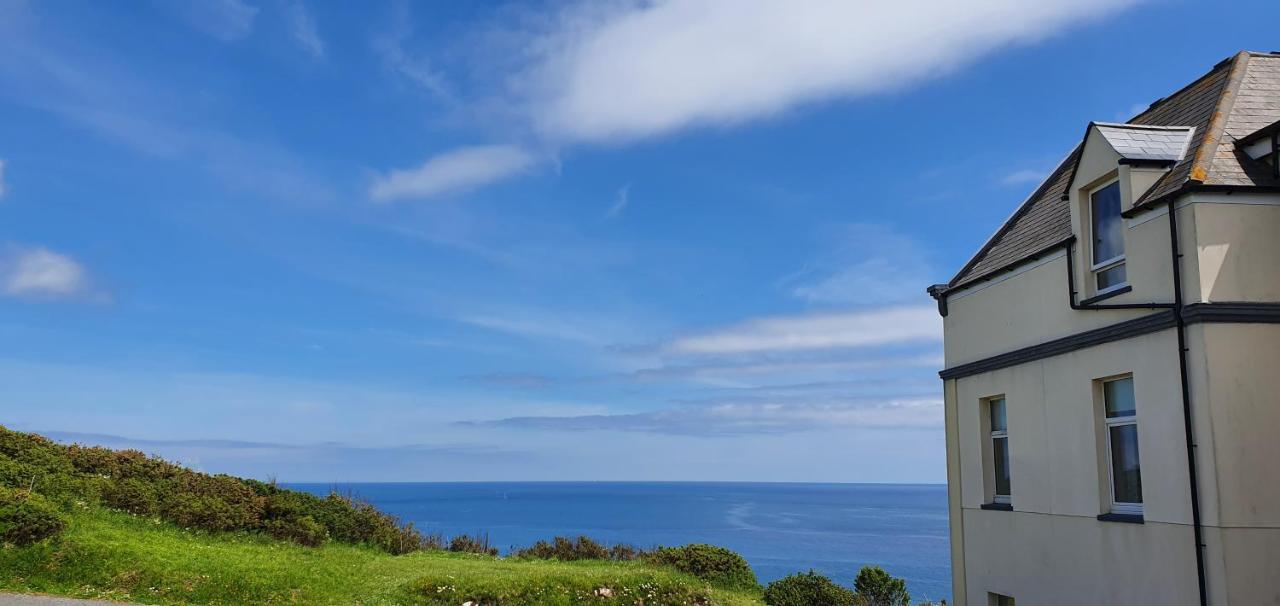 Journeys End With Stunning Sea Views From The Headland Villa Coverack Exterior photo
